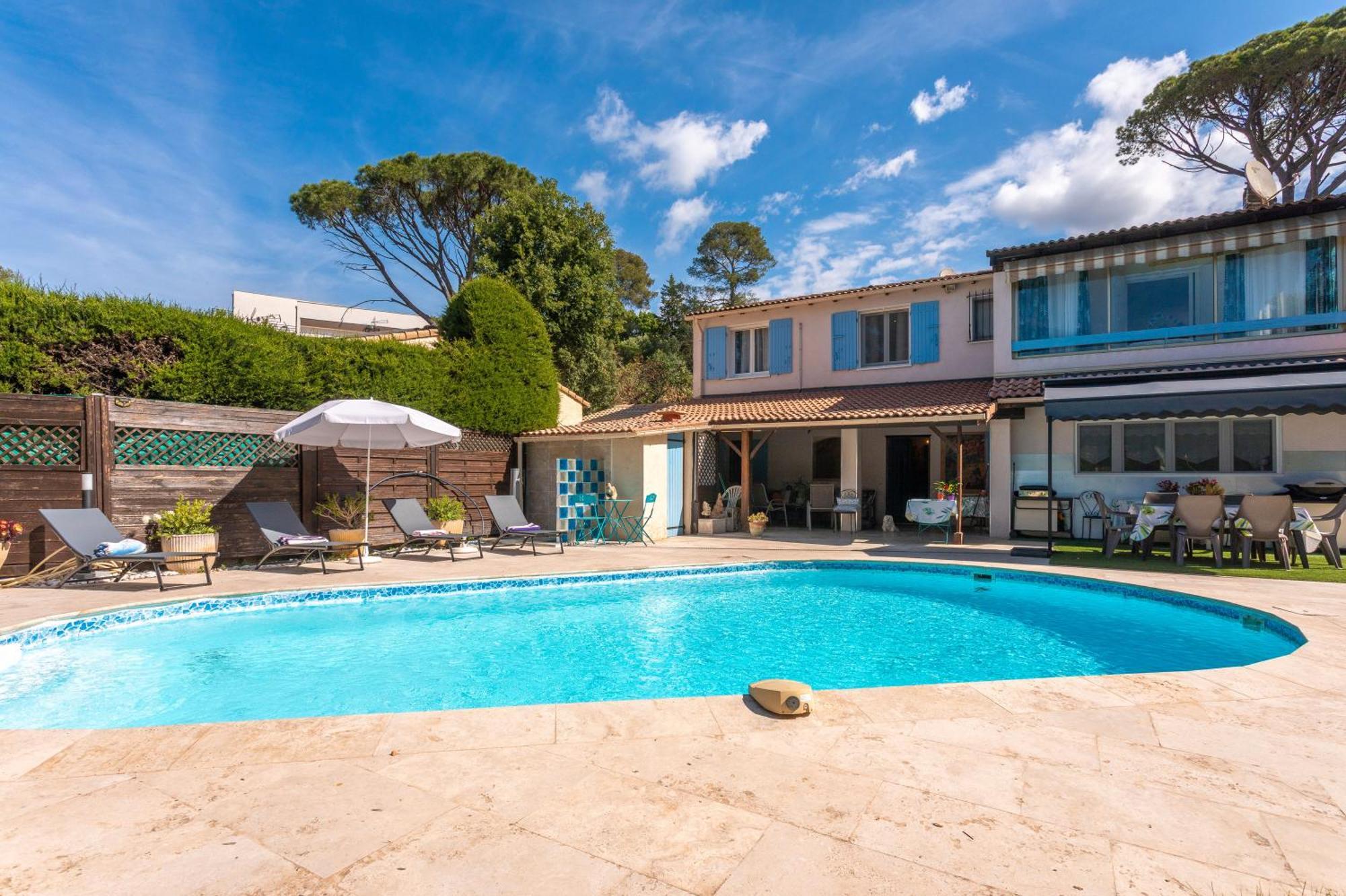 Villa De L'artiste Andrea Frejus